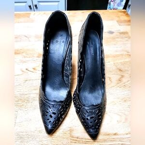 Nine West Women's Black Leather Cut Out Heels, 8.5